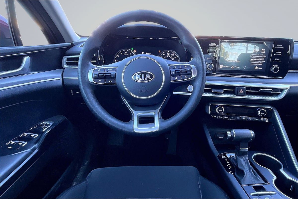 Used 2021 Kia K5 LXS FWD image 5