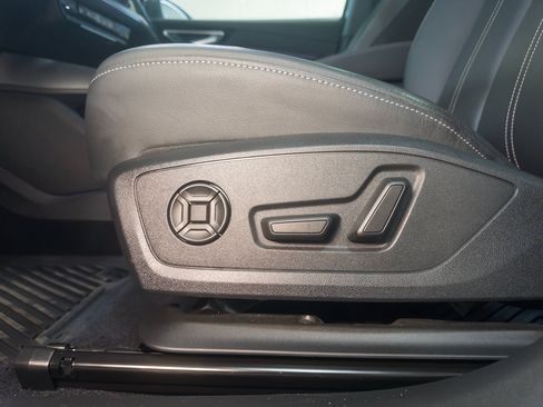 Used 2023 Audi Q4 e-tron Premium Plus w/ Premium Plus RWD image 6