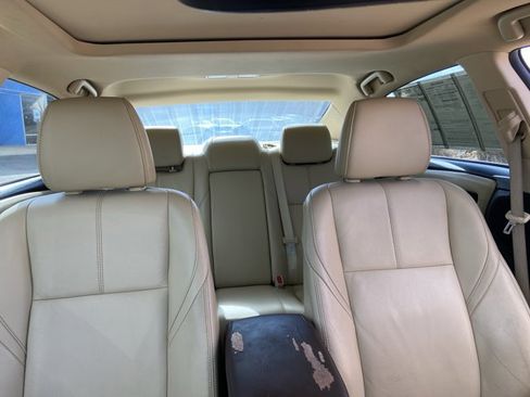 Used 2017 Toyota Avalon Touring image 18