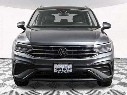 Used 2024 Volkswagen Tiguan SE image 9