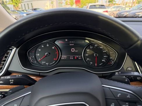 Used 2023 Audi Q5 2.0T Premium w/ Convenience Package AWD/4WD image 23