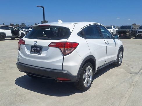 Used 2016 Honda HR-V LX image 6