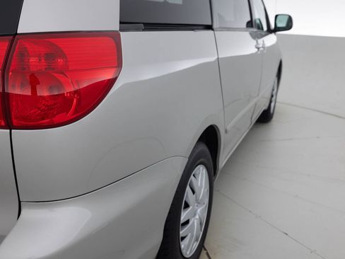 Used 2007 Toyota Sienna LE FWD image 14