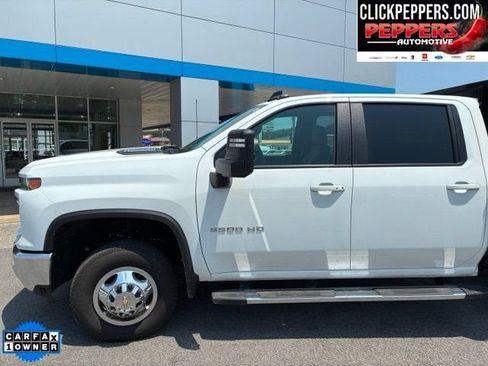 Used 2026 Chevrolet Silverado 3500 LT w/ Convenience Package AWD/4WD image 2