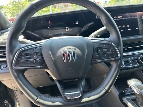 Certified 2024 Buick Envista Sport Touring w/ Convenience I Package FWD image 13