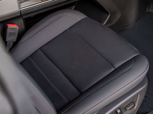 Used 2024 GMC Hummer EV 3X image 34