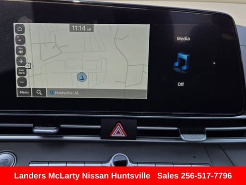 Used 2024 Hyundai Elantra SEL FWD image 19