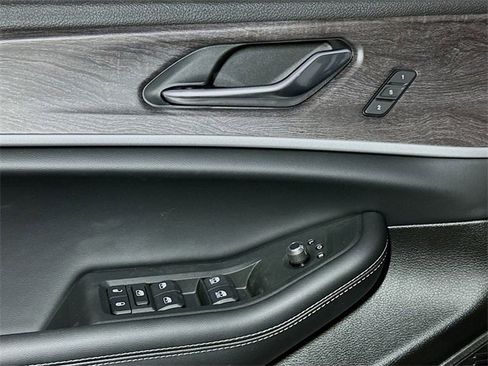 New 2025 Jeep Grand Cherokee Limited w/ Trailer Tow Package image 12