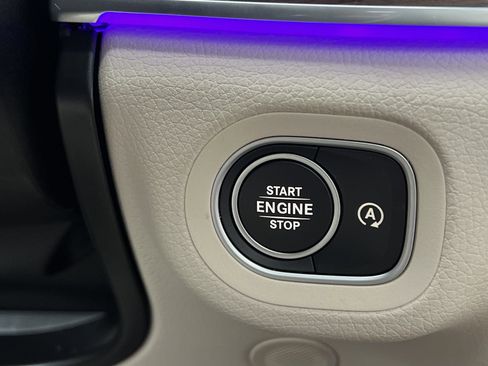 Certified 2025 Mercedes-Benz GLS 450 4MATIC image 41