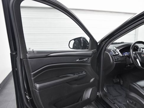 Used 2014 Cadillac SRX FWD image 9