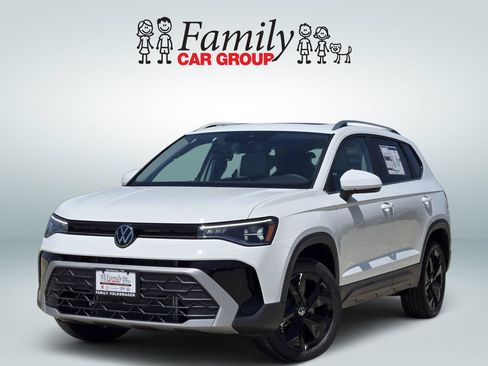 New 2026 Volkswagen Taos SE FWD image 1