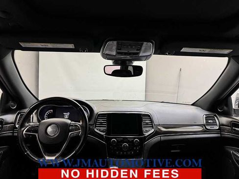 Used 2019 Jeep Grand Cherokee Overland image 12
