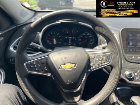 Used 2023 Chevrolet Malibu LT FWD image 20