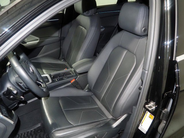 Used 2023 Audi Q3 2.0T Premium Plus w/ Premium Plus Package AWD/4WD image 14