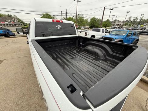 Used 2024 RAM 2500 Big Horn AWD/4WD image 8
