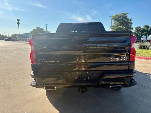 Used 2023 Chevrolet Silverado 1500 High Country RWD image 4
