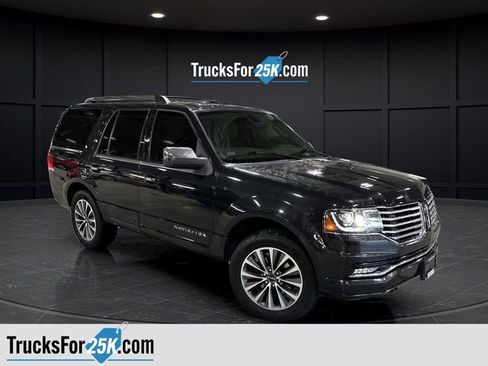 Used 2015 Lincoln Navigator 4WD image 1