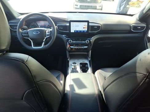 Certified 2024 Ford Explorer ST-Line w/ Class IV Trailer Tow Package image 11