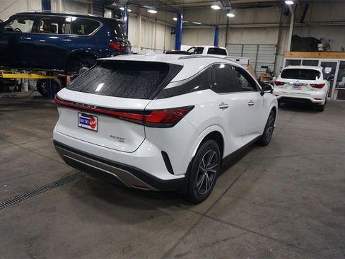 Used 2024 Lexus RX 350 Premium image 24