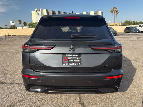 New 2026 Mitsubishi Outlander LE FWD image 6