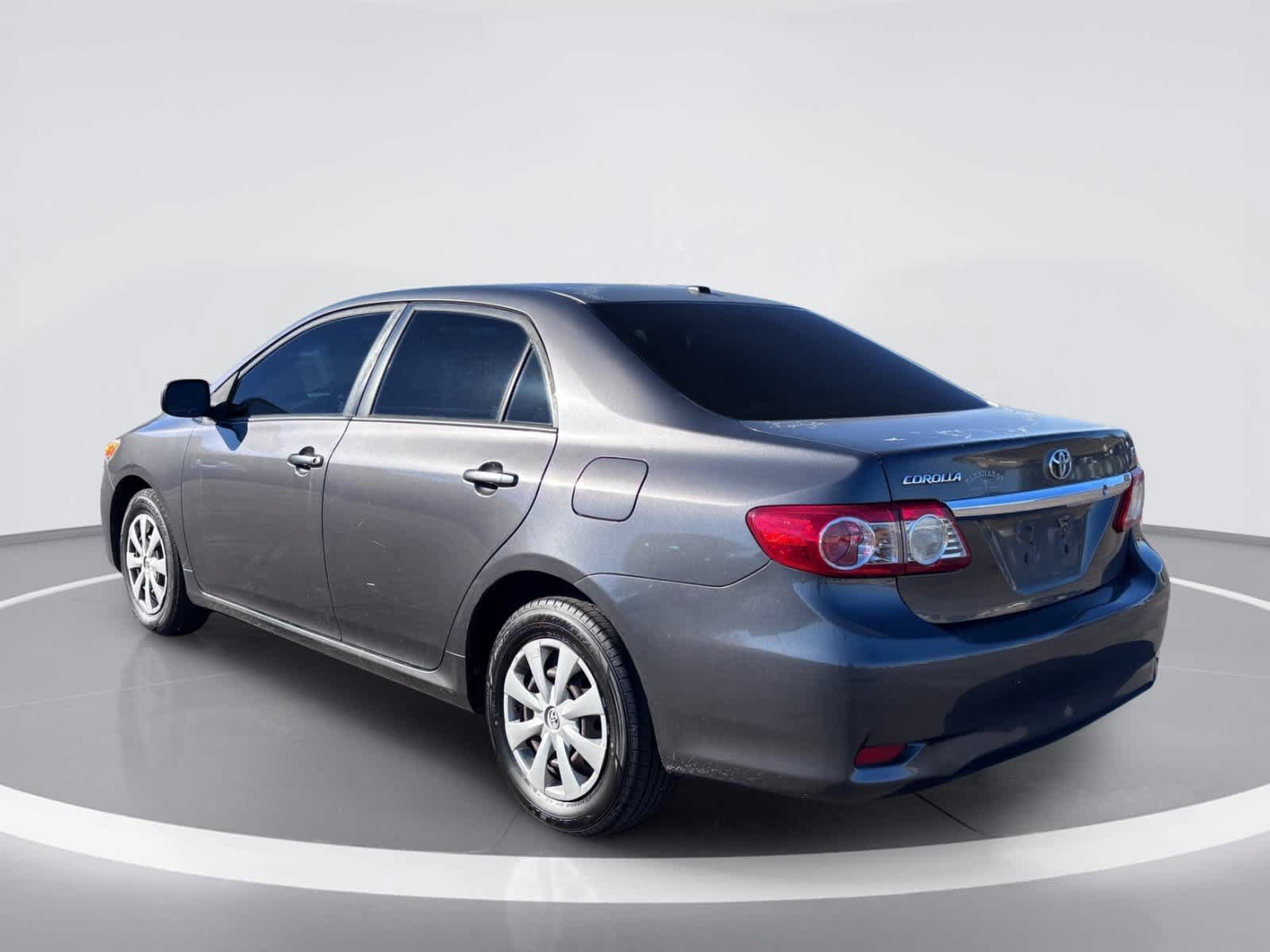 Used 2011 Toyota Corolla LE FWD image 4