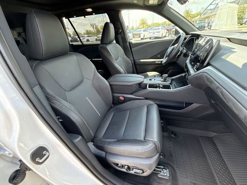 Used 2025 Lexus TX 350 AWD w/ Technology Package image 16