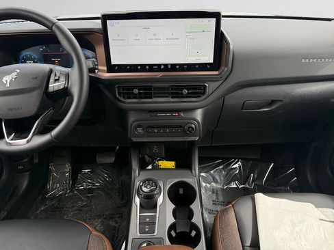 Used 2025 Ford Bronco Sport Outer Banks w/ Outer Banks Tech Package+ image 13