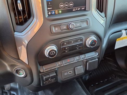 Used 2024 GMC Sierra 2500 Pro w/ Convenience Package RWD image 8