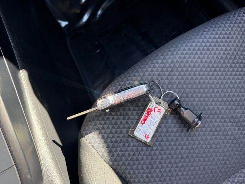 Used 2025 Kia Soul LX w/ LX Technology Package image 21