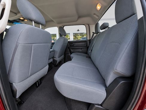 Used 2017 RAM 2500 Tradesman w/ Chrome Appearance Group AWD/4WD image 5