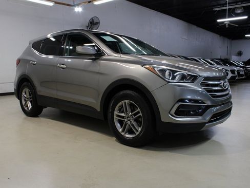 Used 2017 Hyundai Santa Fe Sport image 6