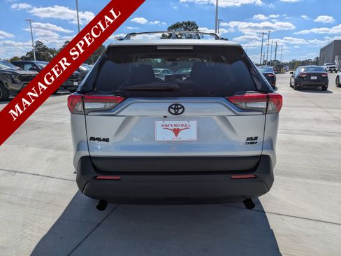 New 2025 Toyota RAV4 XLE image 6