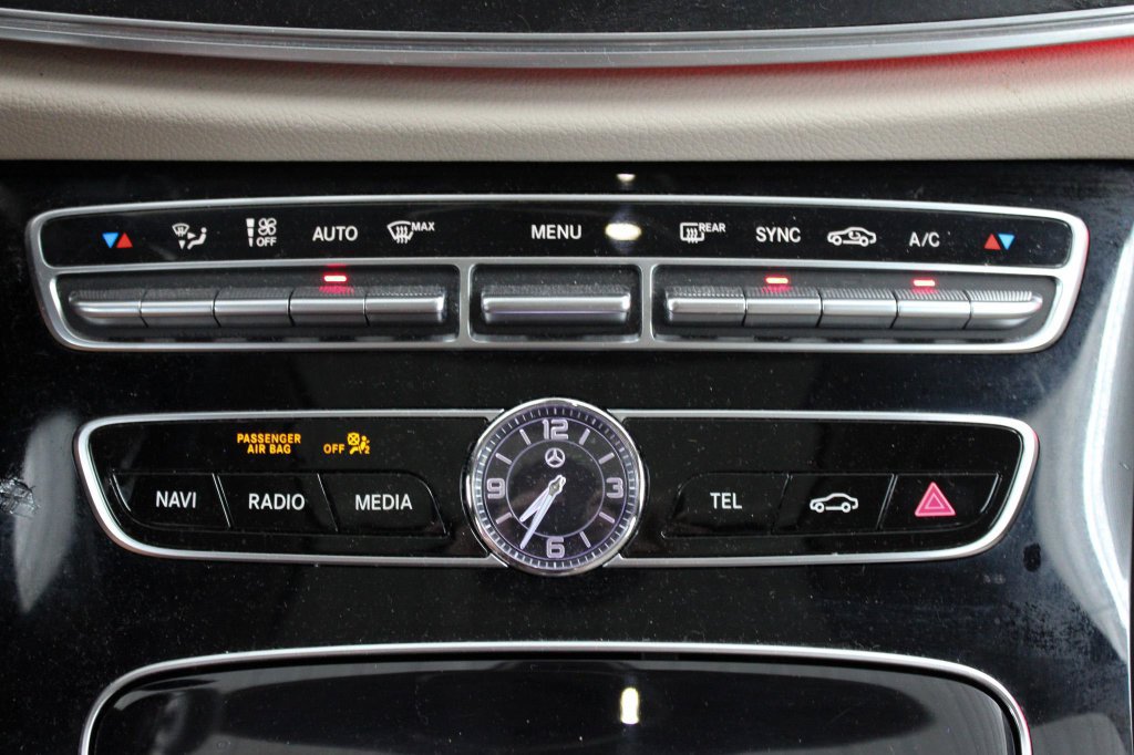 Used 2017 Mercedes-Benz E 300 4MATIC image 36