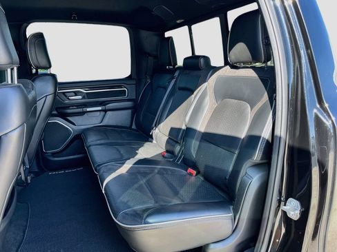 Used 2019 RAM 1500 Laramie AWD/4WD image 29