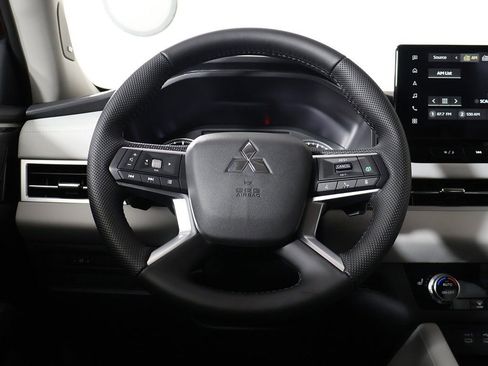 New 2025 Mitsubishi Outlander SE AWD/4WD image 39