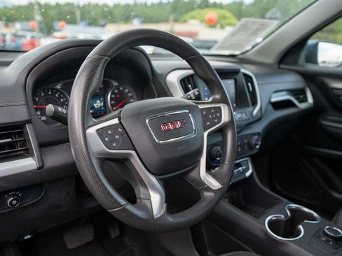 Used 2024 GMC Terrain SLE AWD/4WD image 10