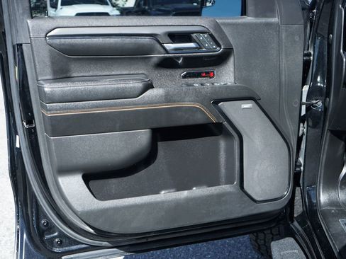 Used 2022 GMC Sierra 1500 AT4 w/ AT4 Preferred Package AWD/4WD image 17