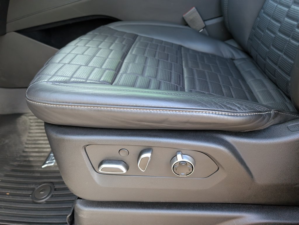 Used 2023 Cadillac Escalade V AWD/4WD image 13