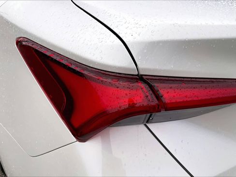 Used 2021 Toyota Avalon XLE w/ Carpet Mat Package (TMS) image 27