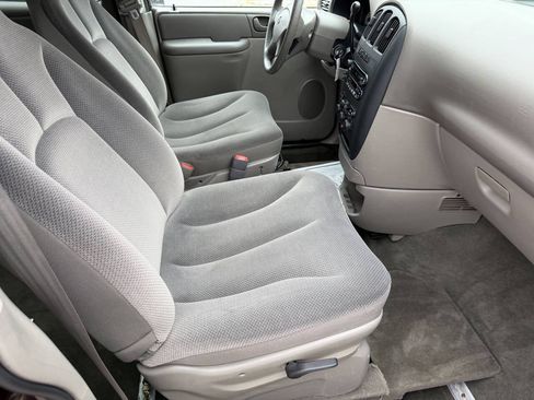 Used 2003 Dodge Grand Caravan SE FWD image 20