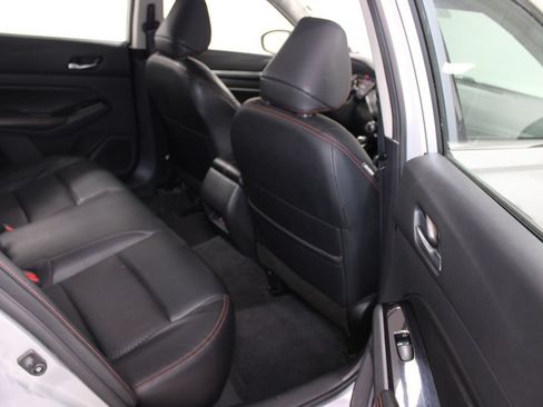 Used 2024 Nissan Altima 2.5 SR FWD image 22