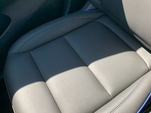 Used 2026 Buick Envista Sport Touring w/ Convenience I Package FWD image 31
