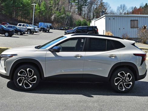 New 2026 Chevrolet Trax RS w/ Driver Confidence Package image 4