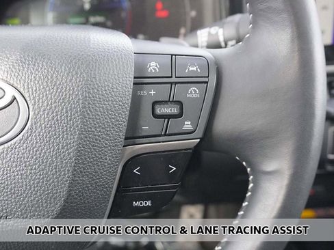 Used 2025 Toyota Camry SE w/ Multimedia Upgrade Package image 4