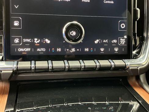 Certified 2025 GMC Yukon XL Denali w/ Sun & Power Step Package image 26