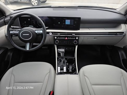 Certified 2025 Hyundai Tucson SEL FWD image 11