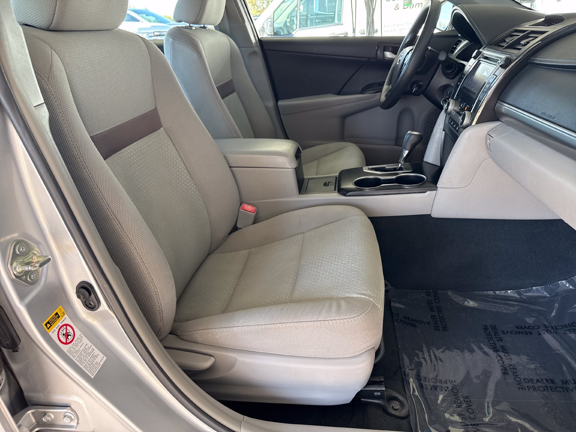 Used 2014 Toyota Camry LE FWD image 19