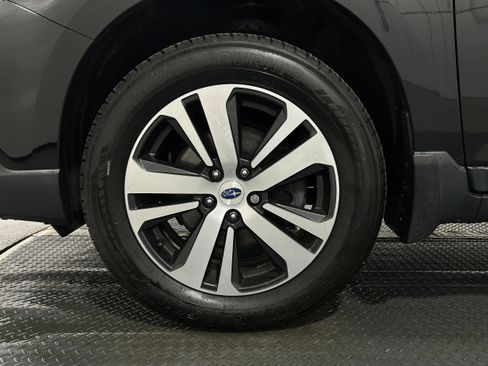 Used 2018 Subaru Outback 2.5i Limited image 35