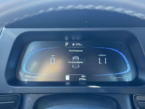 Certified 2025 Hyundai Elantra Sport image 18