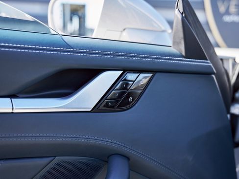 Used 2021 Porsche 911 Turbo S image 30